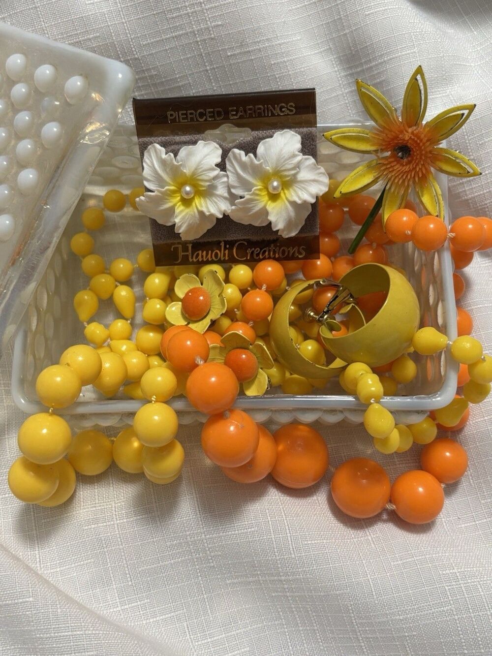 Vintage Anchor Hocking Moonstone Jewelry Lot Orange Yellow Mod Floral Beads - Picture 3 of 8
